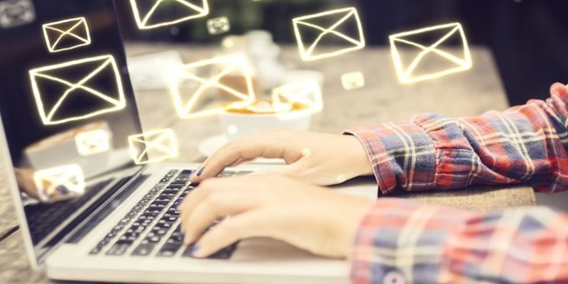 Gửi mail giúp liên hệ Sin88 hiệu quả và dễ dàng